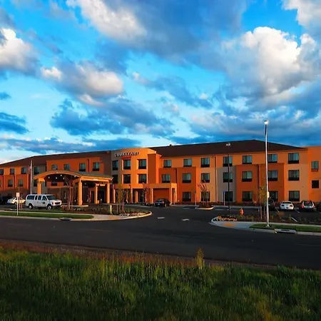 Courtyard Medford Airport-3