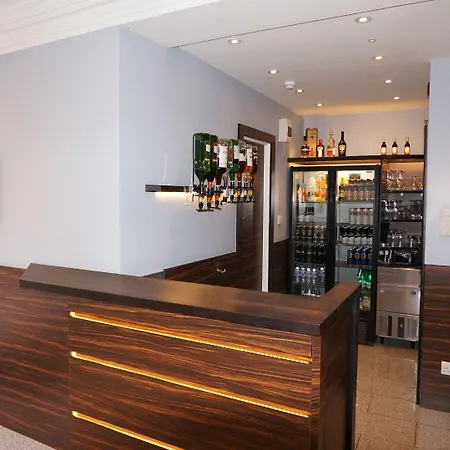 Crestfield Hotel-2