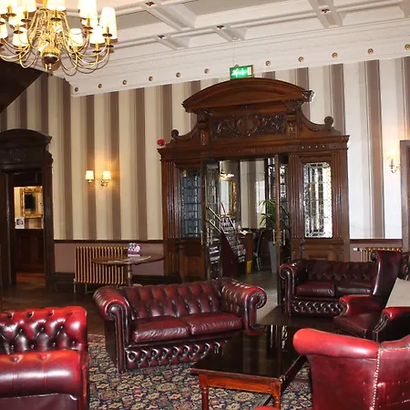 The Oaks Hotel-3