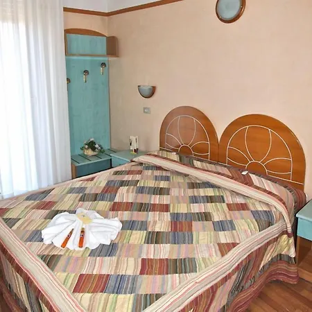 Hotel Britannia Rimini Marina Centro-2