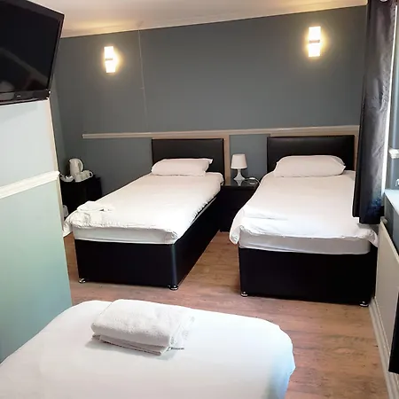 The Dorchester Hotel & Serviced Apartments Free Parking-2