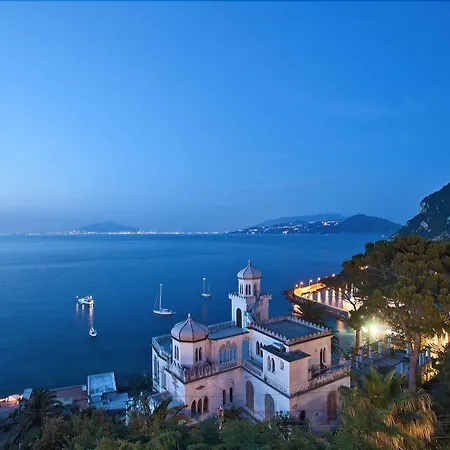 Luxury Villa Excelsior Parco-2