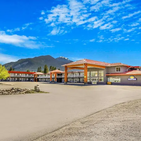 Days Inn By Wyndham Golden-2