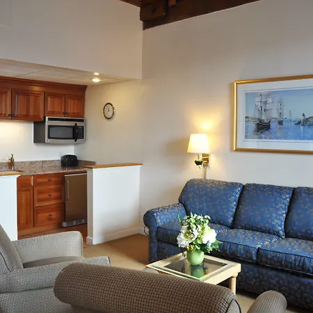Newport Bay Club And Hotel-3
