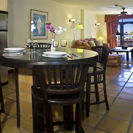Regency Country Club, Apartments Suites-2