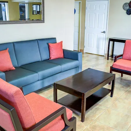 Comfort Inn & Suites Near Universal - N Hollywood - Burbank-2