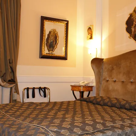 Boutique Hotel Trevi-3