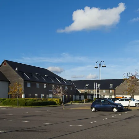 Holiday Inn Express London - Epsom Downs By Ihg-2