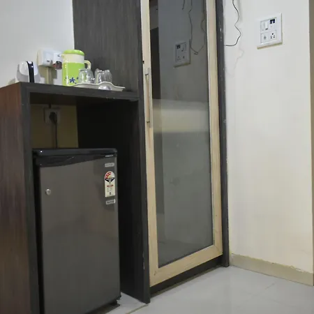 Hotel Arma Court - Near Us Embassy, Bkc-3