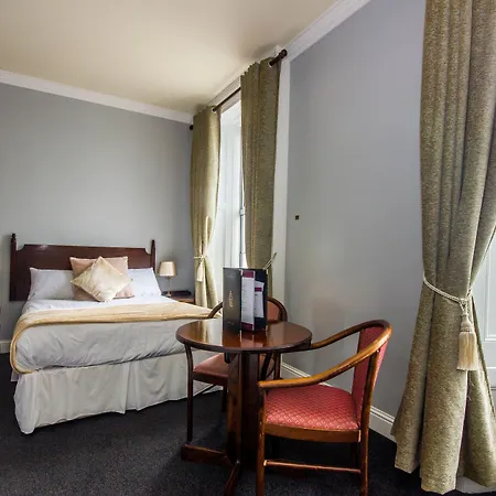 Commodore Hotel-3