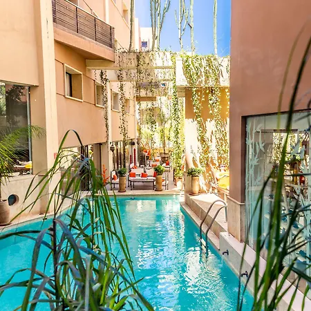 Dellarosa Boutique Hotel And Spa-2