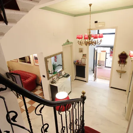 Hotel Charly-2