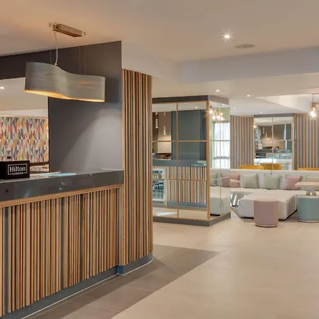 Hampton By Hilton Corby-3