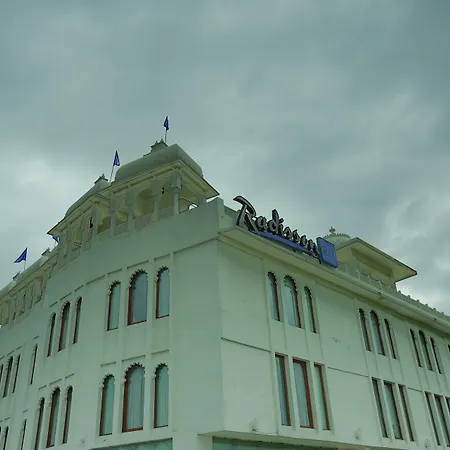 Radisson Blu Udaipur Palace Resort & Spa-2