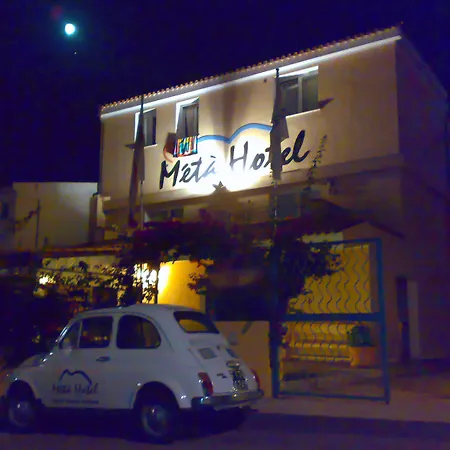 Meta Hotel-2