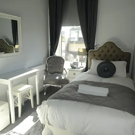 Elmswood Guest House-2