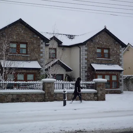 Avlon House Bed And Breakfast-2