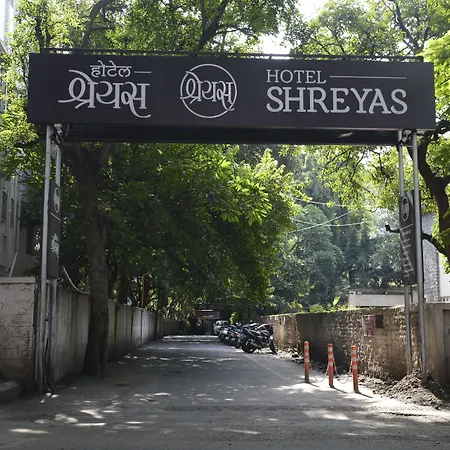 Hotel Shreyas-2