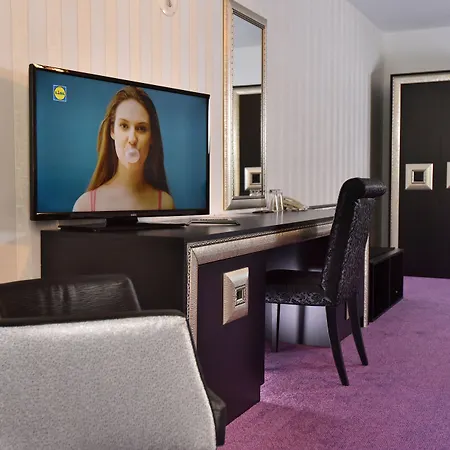 Hotel Elegance-2