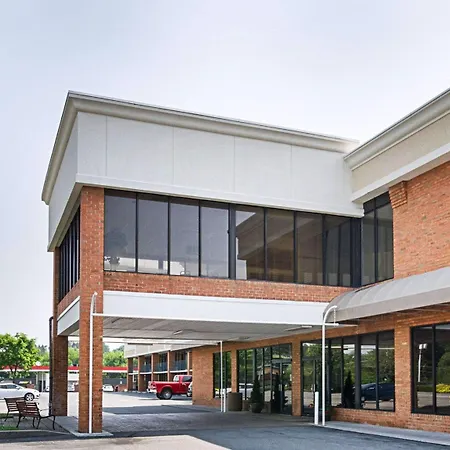 Quality Inn Lewisburg-2