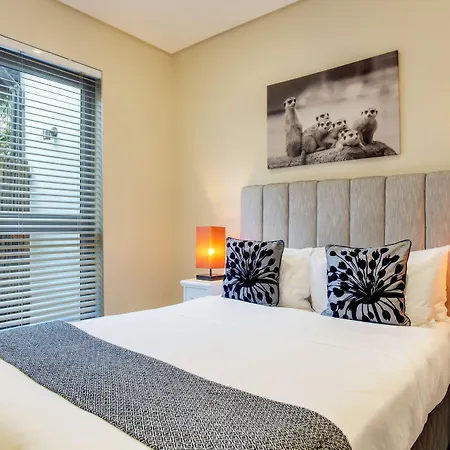 The One 8 Hotel In Green Point - Solar Power-2