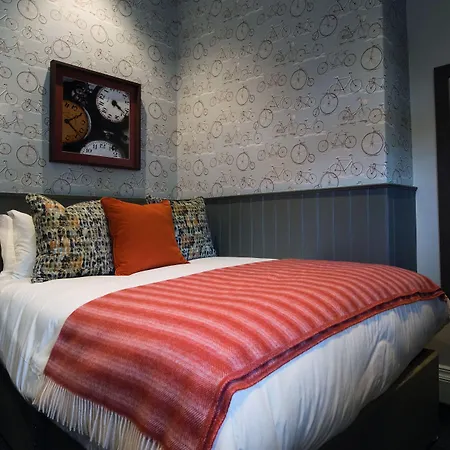 Toll House Inn-3