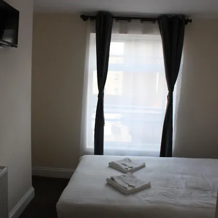 Daisy Hotel-3