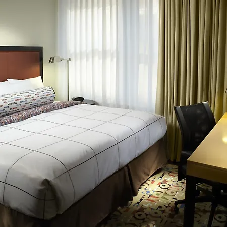 Courtyard By Marriott Atlanta Downtown-2
