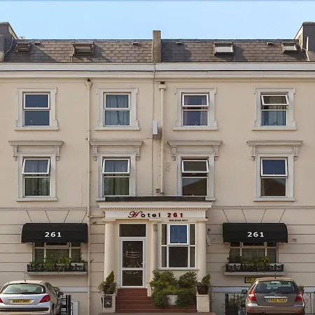 Hotel 261-2