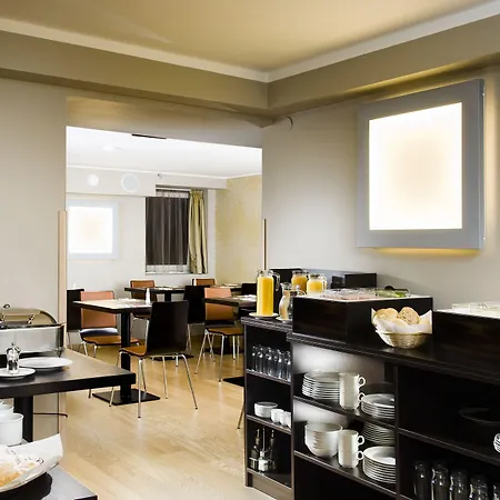Opera Garden Hotel & Apartments-3
