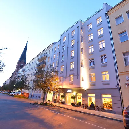 ADELANTE Boutique Hotel-2
