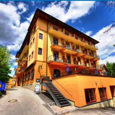 Euro Youth Hotel & Krone-3