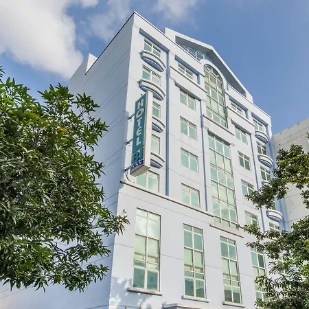 Hotel 81 Lucky-3