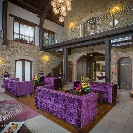 Cavan Crystal Hotel-2