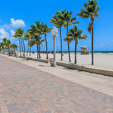 Hollywood Beachside Boutique Suite-2