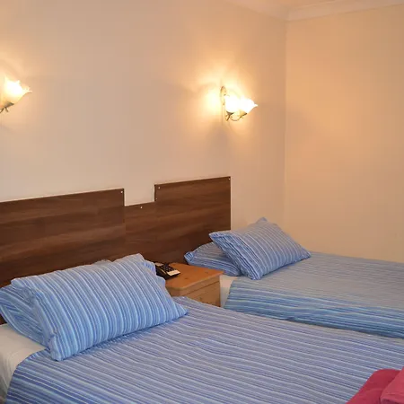 Globe Hotel-3