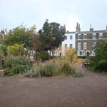 Spencer Court-3