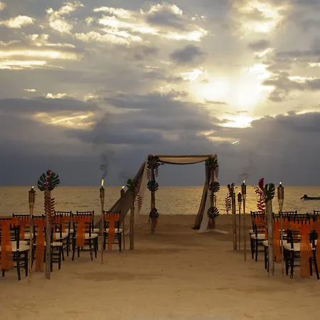 Sandy Haven Resort (Adults Only)-2