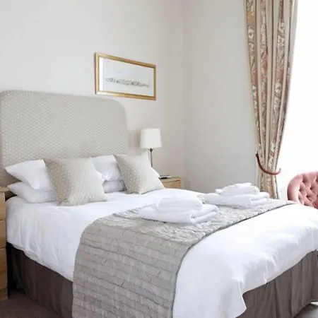 Abbotsford Guest House-2