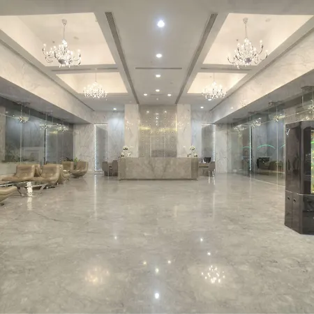 Goldfinch Hotel Mumbai-3