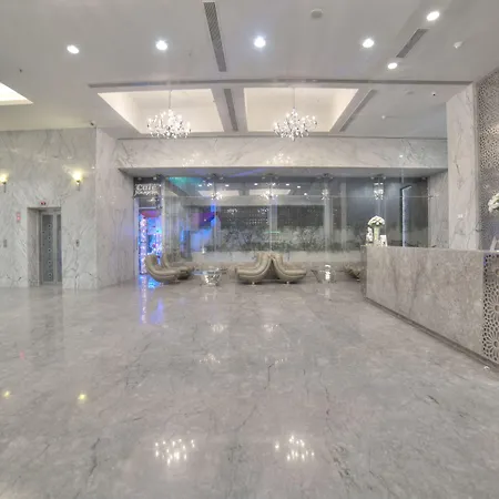 Goldfinch Hotel Mumbai-2