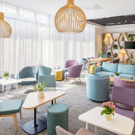 Hampton By Hilton Amsterdam Airport Schiphol-3