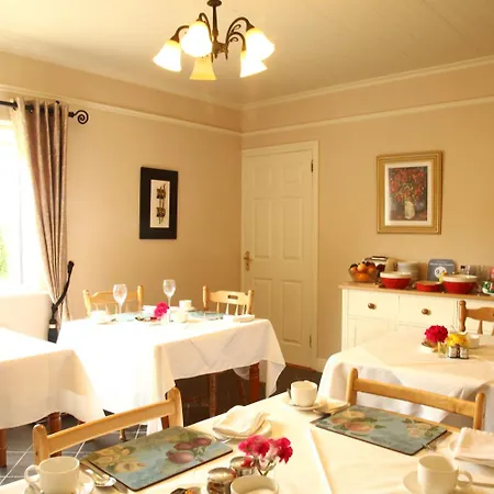 Brooklodge Bed And Breakfast-3
