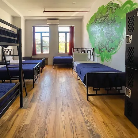 NY Moore Hostel-3