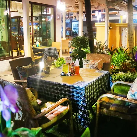 Aiyaree Place Hotel Sha Plus-3