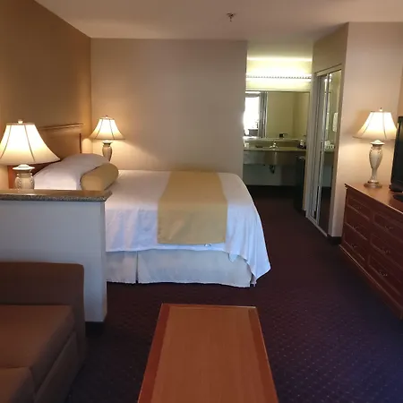 Burbank Inn And Suites-2