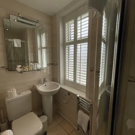 Grosvenor Lodge Guest House-3