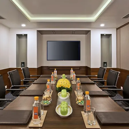 Nirwana Hometel Jaipur- A Sarovar Hotel-3