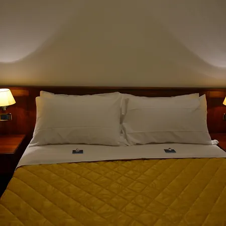 Hotel Aurora-2