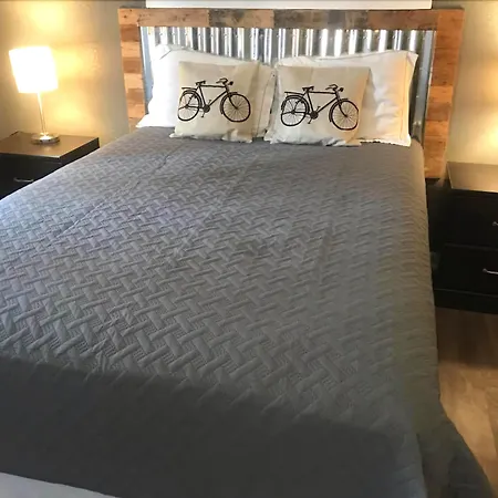 Buffalo Lodge Bicycle Resort - Amazing Access To Local Trails & The Garden-3